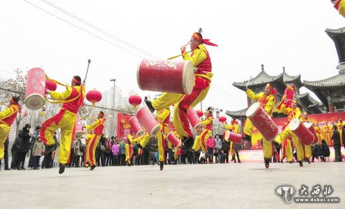 兰州春节文化庙会  鼓舞太平