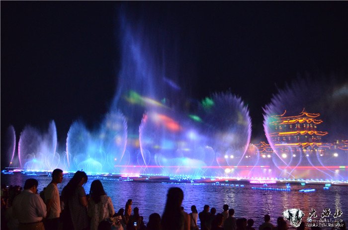 嘉峪关讨赖河夜景