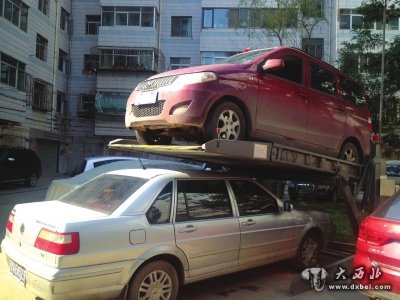 金雁花园居民体验：现在不管回家多晚，都不愁没地方停车了